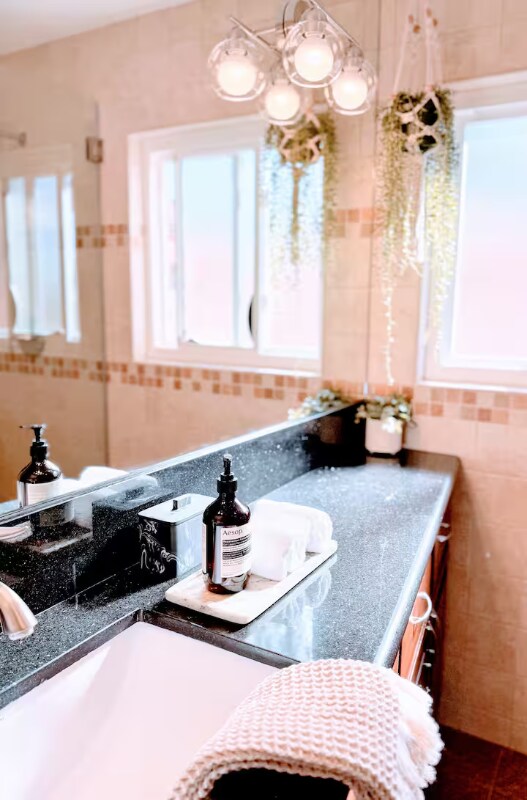 Foto del edificio - 14225 Mango Dr