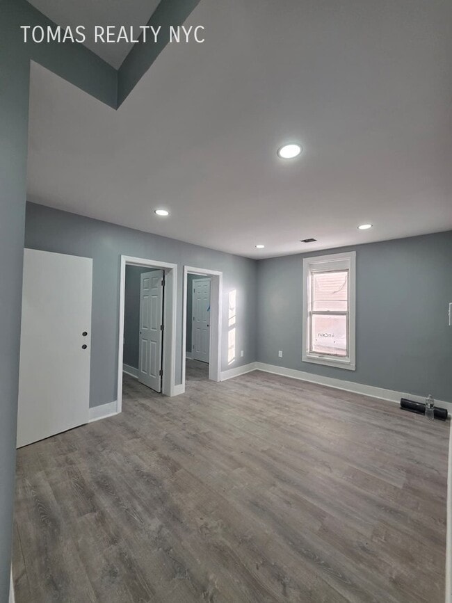 Building Photo - 243 Woodworth Ave