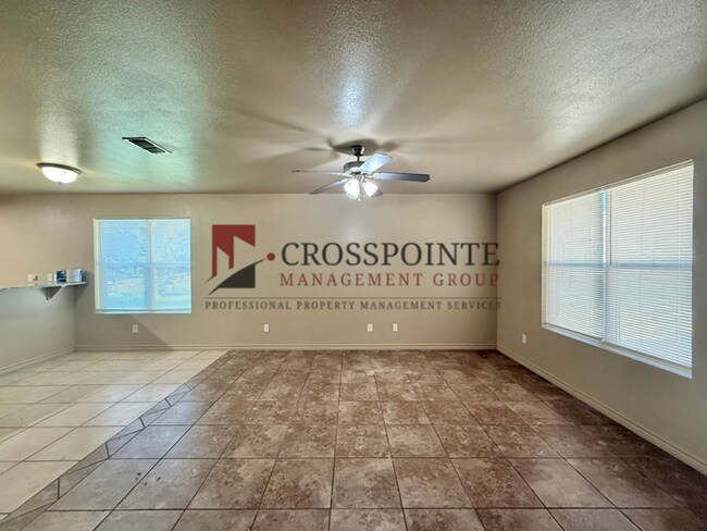 Foto del edificio - 2 Bedroom, 2 Bathroom Duplex!