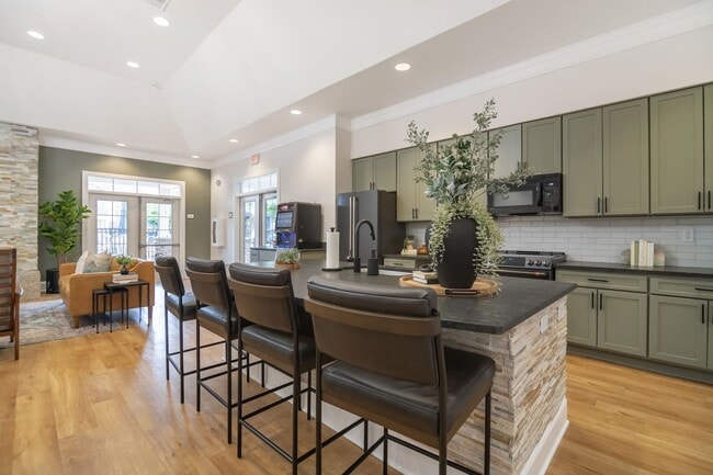 Building Photo - Hawthorne at the Summit