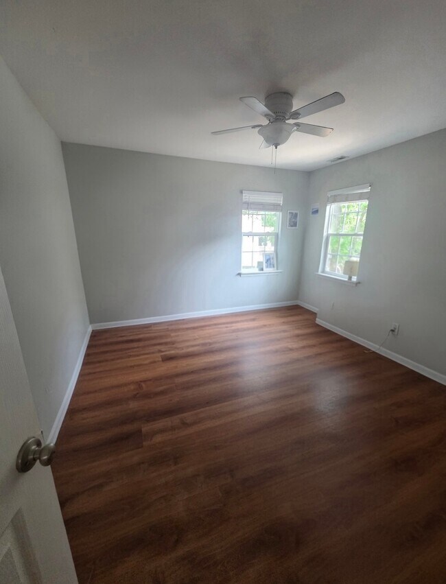 Building Photo - 4918 Old Mears Rd