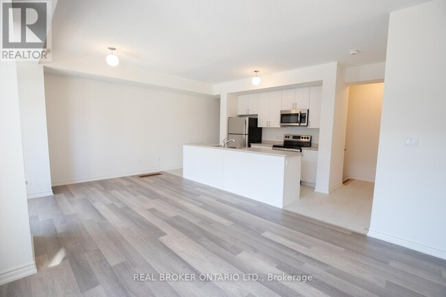 Building Photo - 2574-2574 Ladyfern Crossing