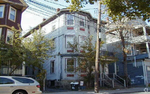 Foto principal - 101--101.5 Calumet St