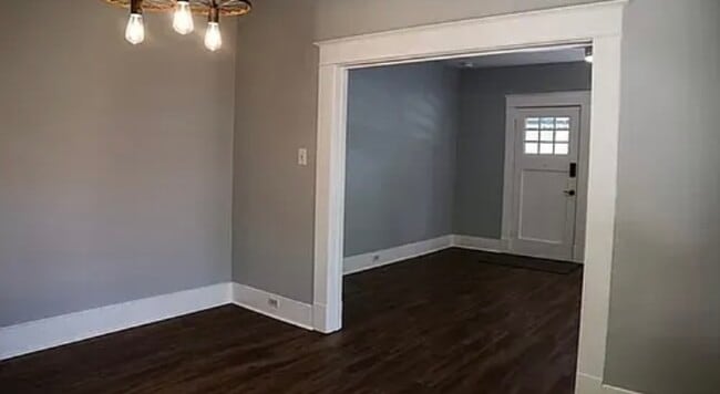 Dining room viewing living room - 515 W Agarita Ave