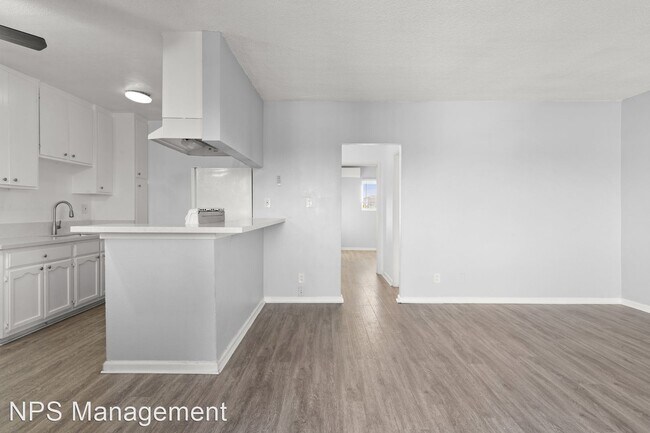 Foto del edificio - 2 br, 1 bath Apartment - 927 Daisy Avenue ...