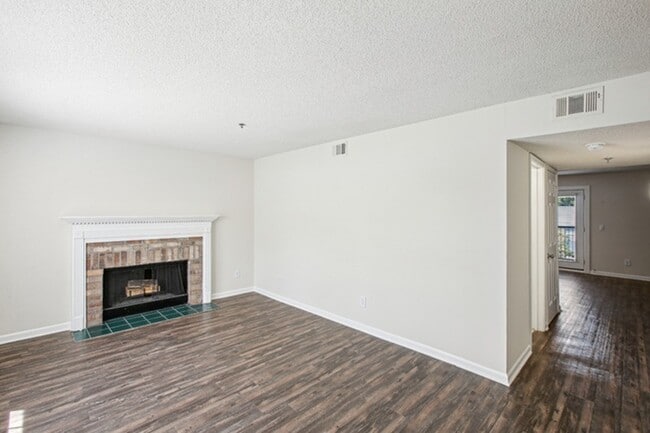 Building Photo - Avana South Oaks
