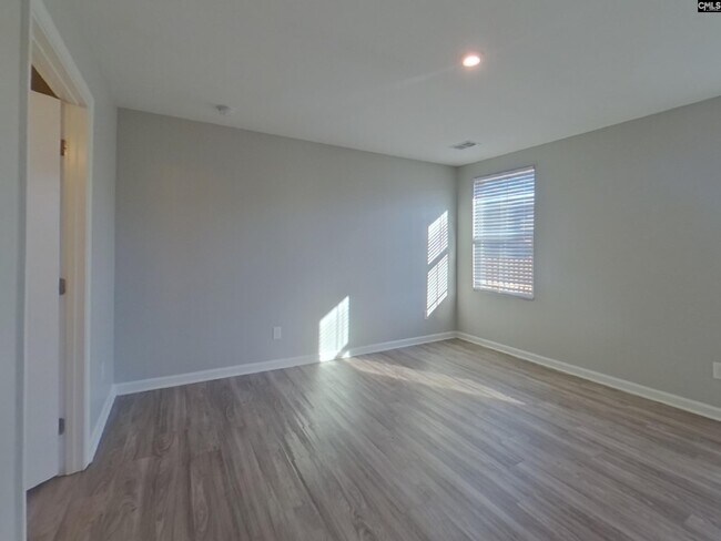 Foto del edificio - 513 Scribes Ln