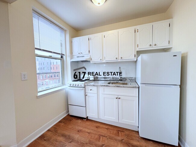 Foto del edificio - 64 Brighton Ave