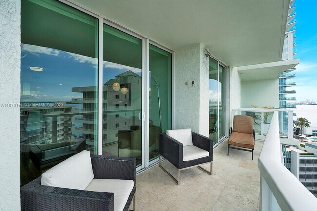 Foto del edificio - 218 SE 14th St