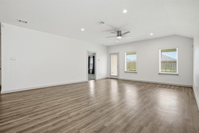 Foto del edificio - 1022 Curly Angora Ct