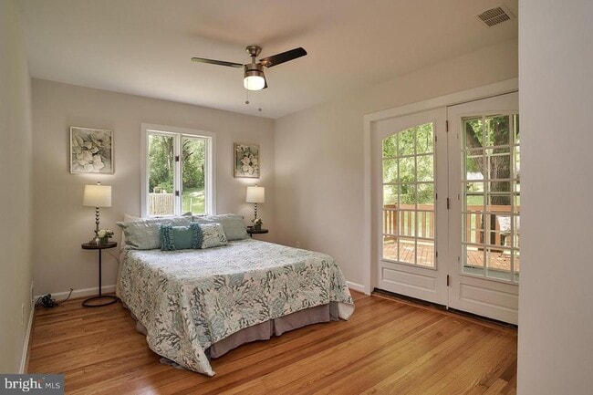 Foto del edificio - 3912 Larchwood Rd