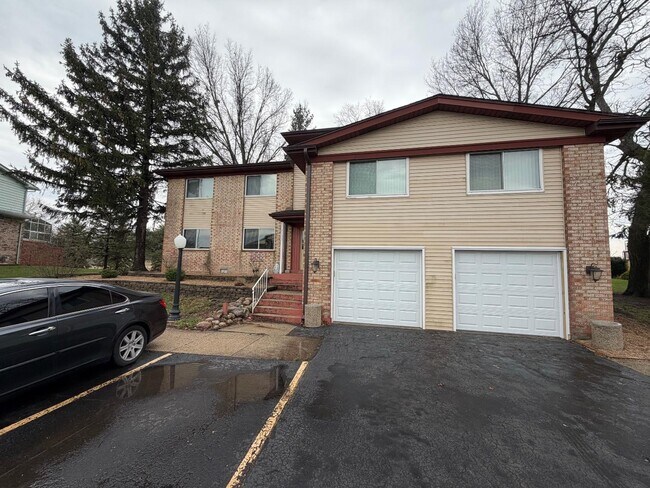 Foto del edificio - 5033 W 82nd Ct