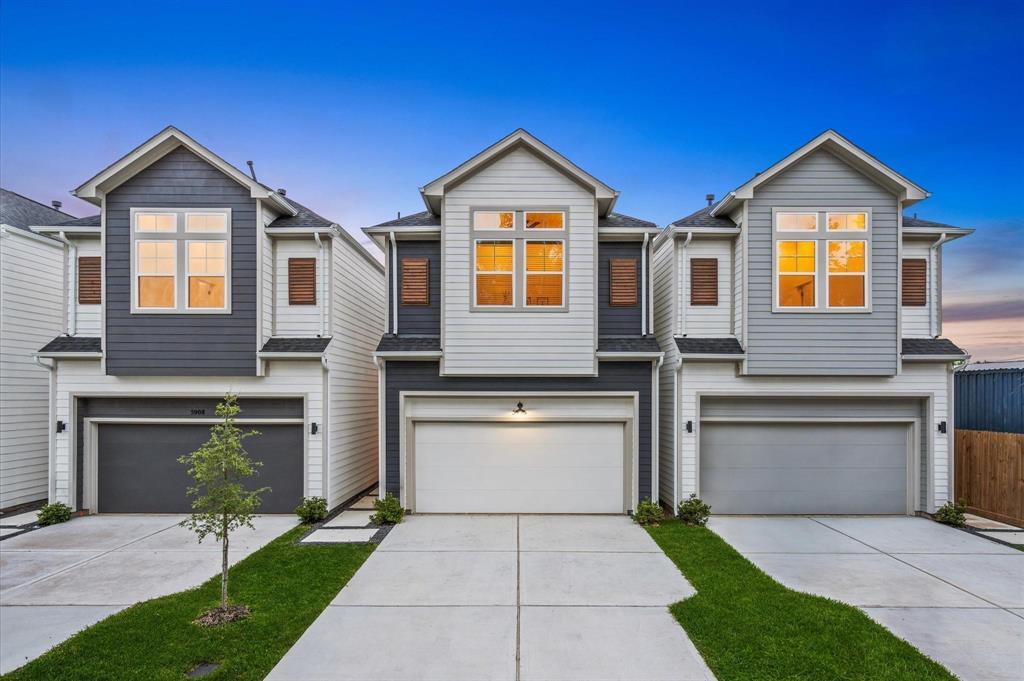 Foto principal - 5910 Eastwood St