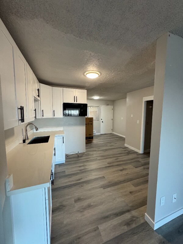 Building Photo - 308 Summit Ave N