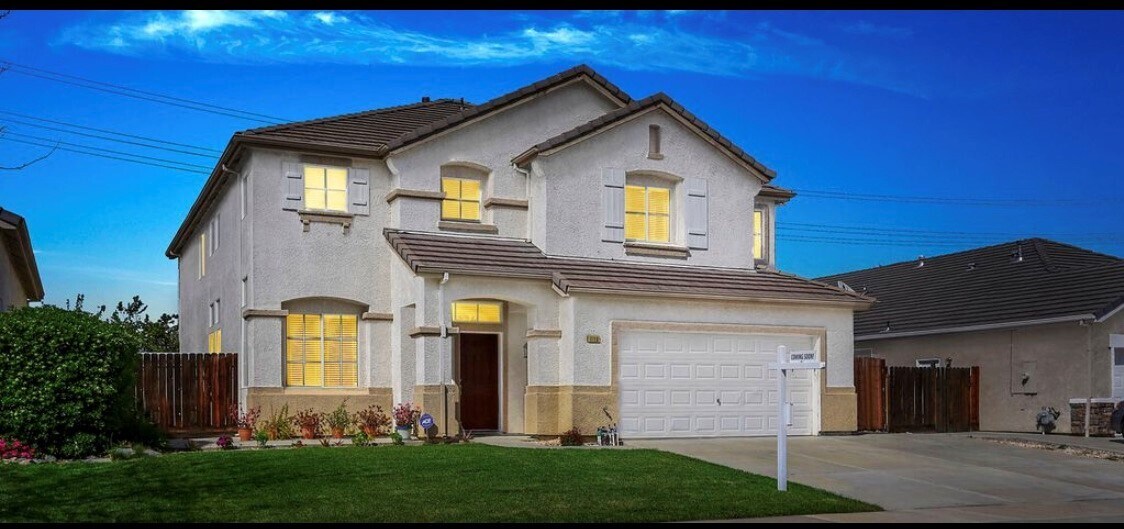 Primary Photo - 1119 Cherry Blossom Ln