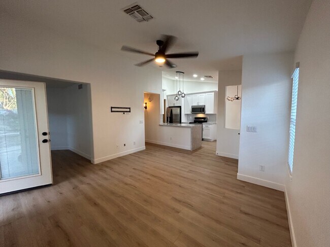 Foto del edificio - 1848 E Galveston St