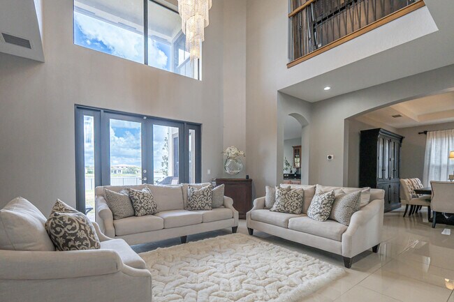 Foto del edificio - 8950 Lakeview Pl