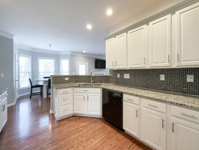 Building Photo - 3021 Gloxinia Rd