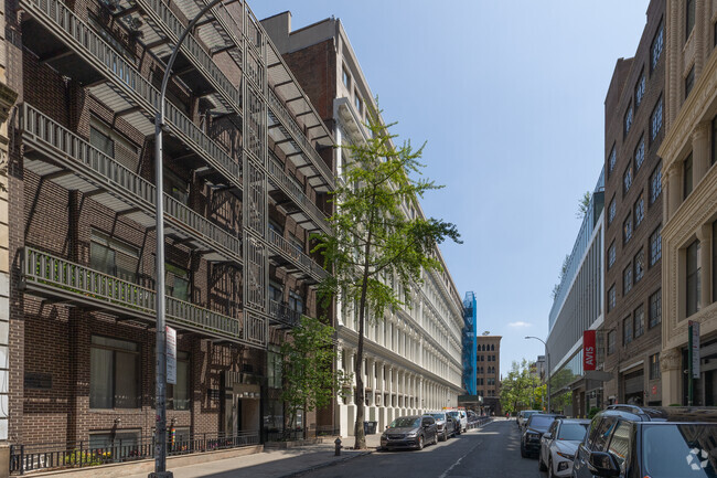 Building Photo - The Cast Iron Building