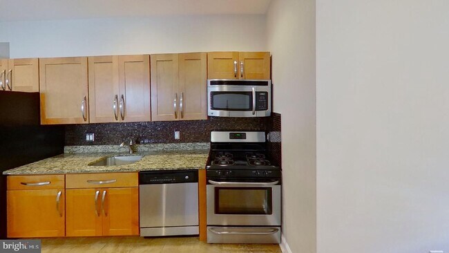 Building Photo - 1113 W Moyamensing Ave