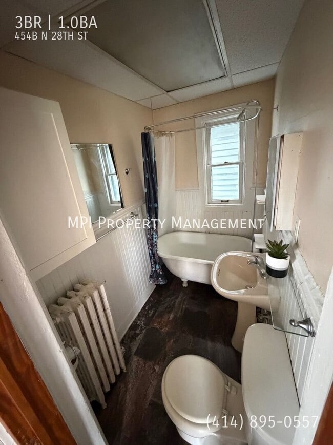 Building Photo - 454B N 28TH ST-