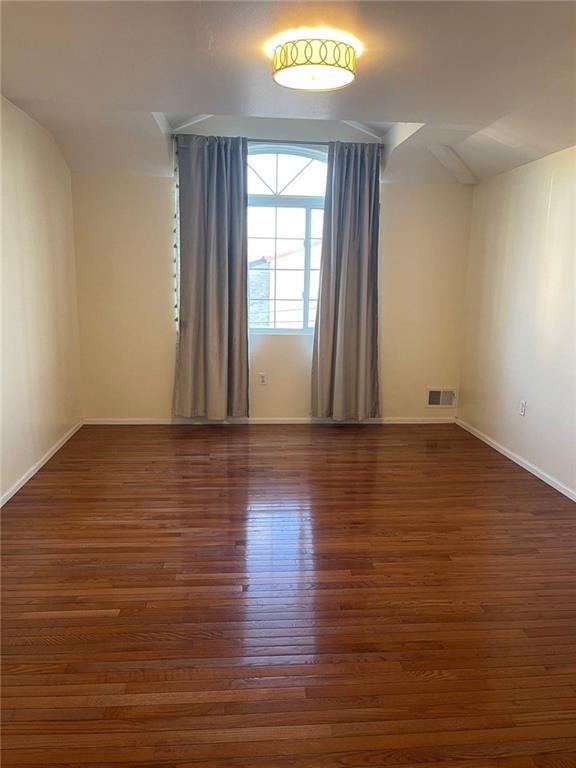 Foto del edificio - 244 Rhine Ave
