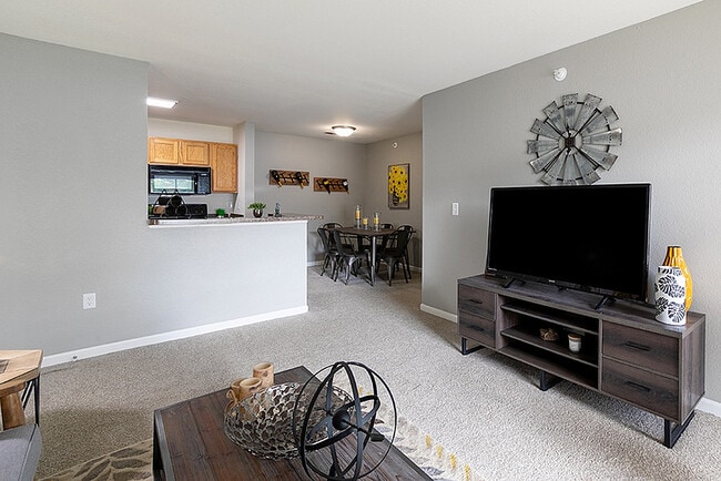 5205 Madison Ave_20230706_041_1000px - Central Park Apartments