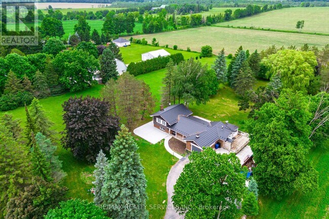 Photo du bâtiment - 5587 Wellington Rd 86