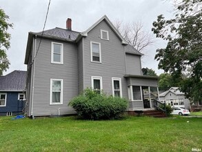 Building Photo - 723 W Armstrong Ave
