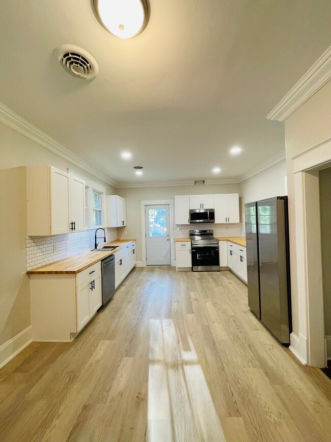 306 Irvin St
