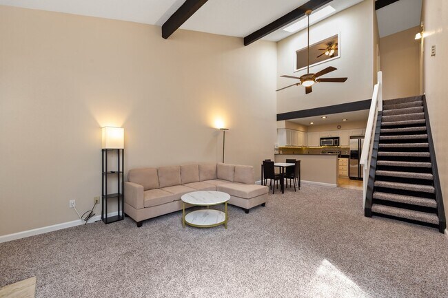 Foto del edificio - 2611 Grants Lake Blvd