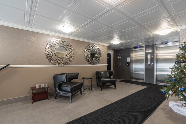 Photo du bâtiment - River Ridge Tower Apartments