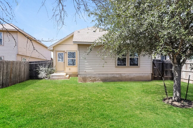 Building Photo - 10606 Goose Way