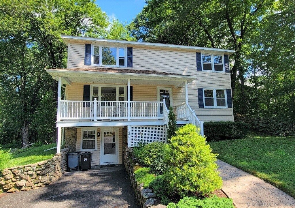 Foto principal - 134 Coe Rd