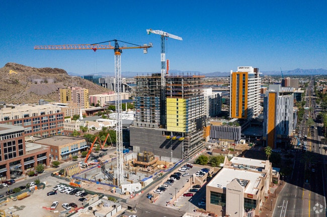 Building Photo - Oliv Tempe