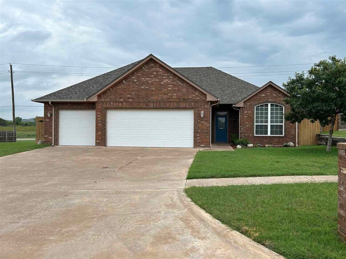 Foto principal - 5429 NW King Richard Ave