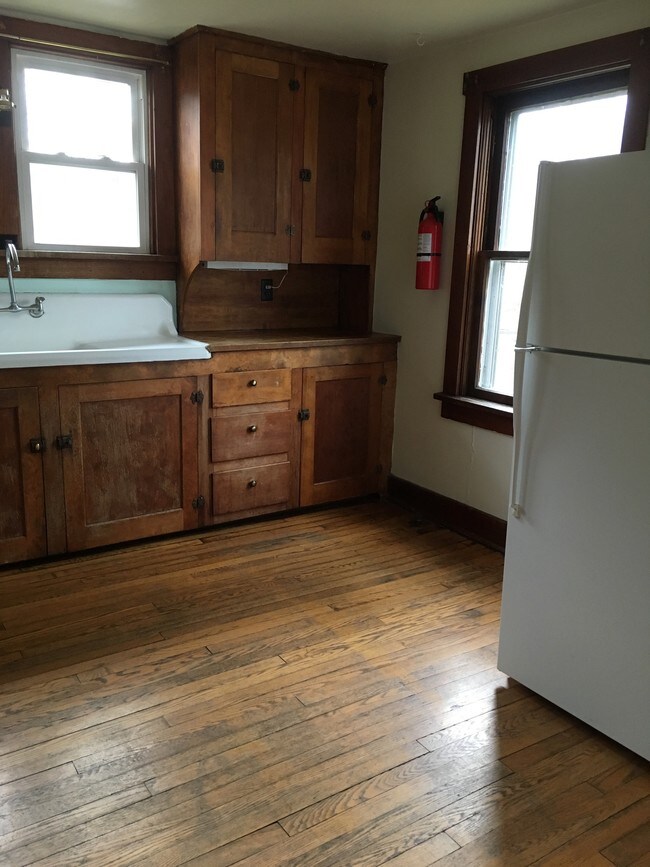 Foto del edificio - 832 Elmwood St