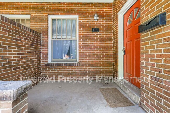 Foto del edificio - 750 N Clayton St