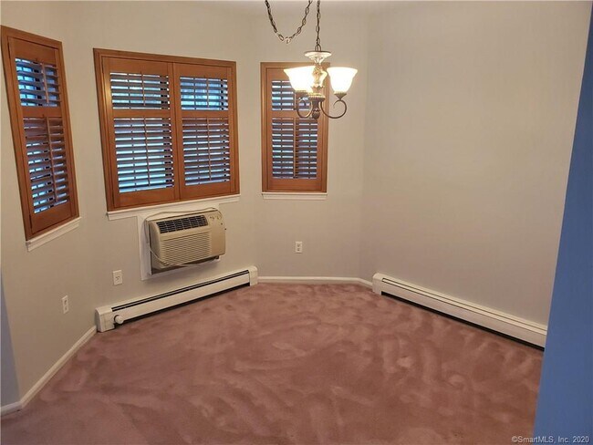 Foto del edificio - 7 Tara Dr