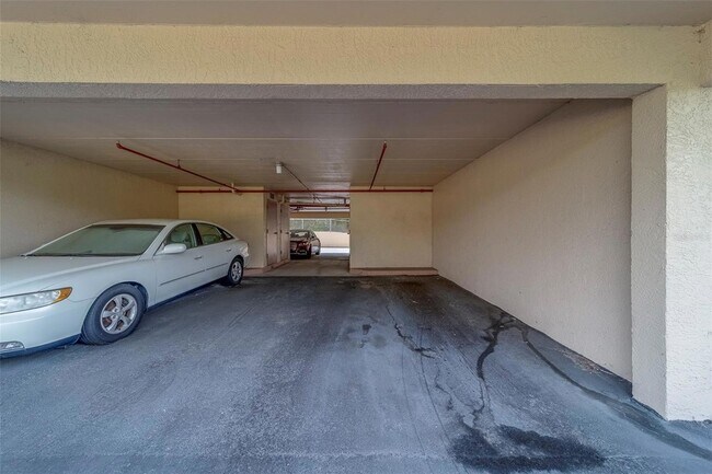 Foto del edificio - 9510 Harbor Greens Way