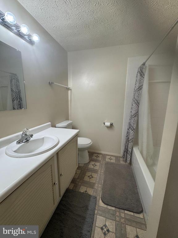 Building Photo - 3621 Seaford Ct