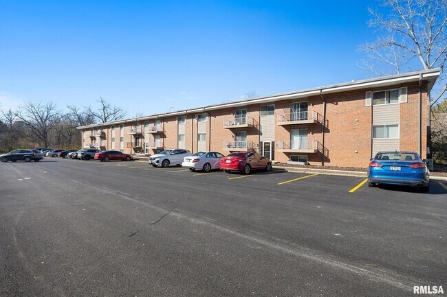 Foto del edificio - 2975 W Cannes Dr