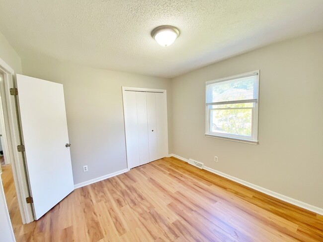 Building Photo - 1200 Highland Ave