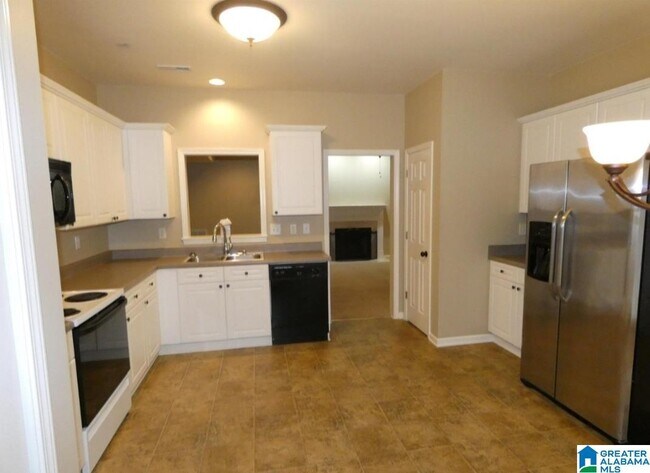 Building Photo - 606 Parkside Cir
