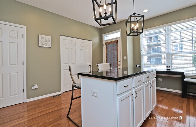 Foto del edificio - 372 W Wood St
