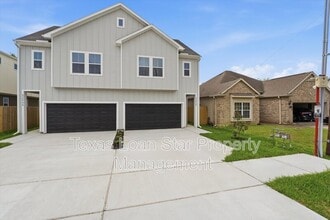 Building Photo - 4354 Clover St