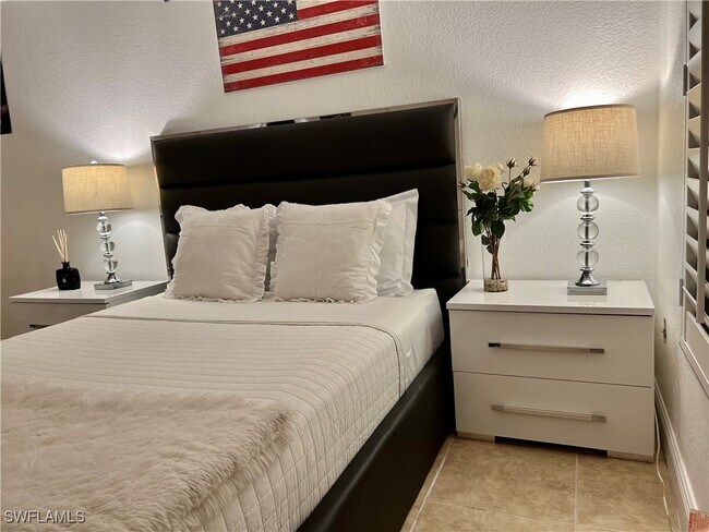 Foto del edificio - 283 Cypress Way W