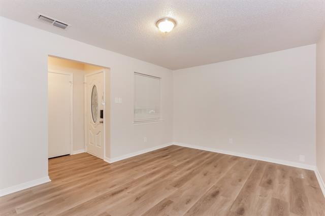 Foto del edificio - 328 Bennett Cir