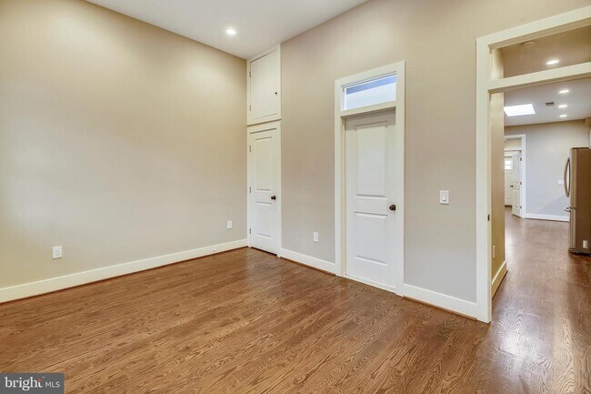 Foto del edificio - 901 Quincy St NE