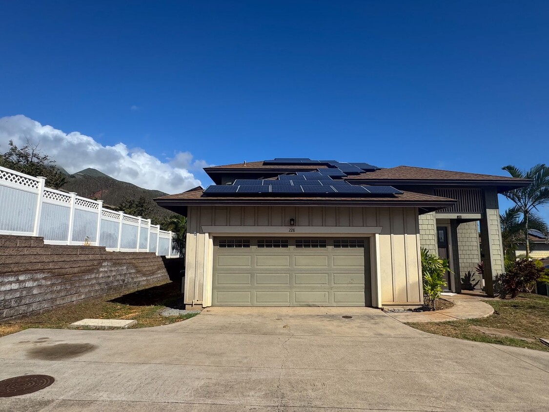 Foto principal - Wailuku 3/2.5 bathroom unfurnished home